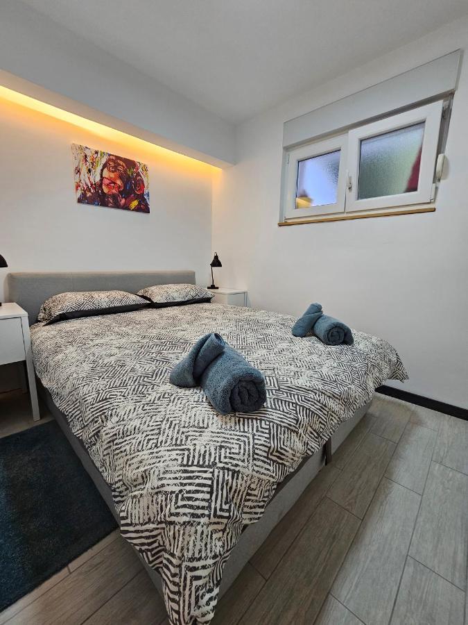 Apartman Carnevalus Rijeka Exteriör bild