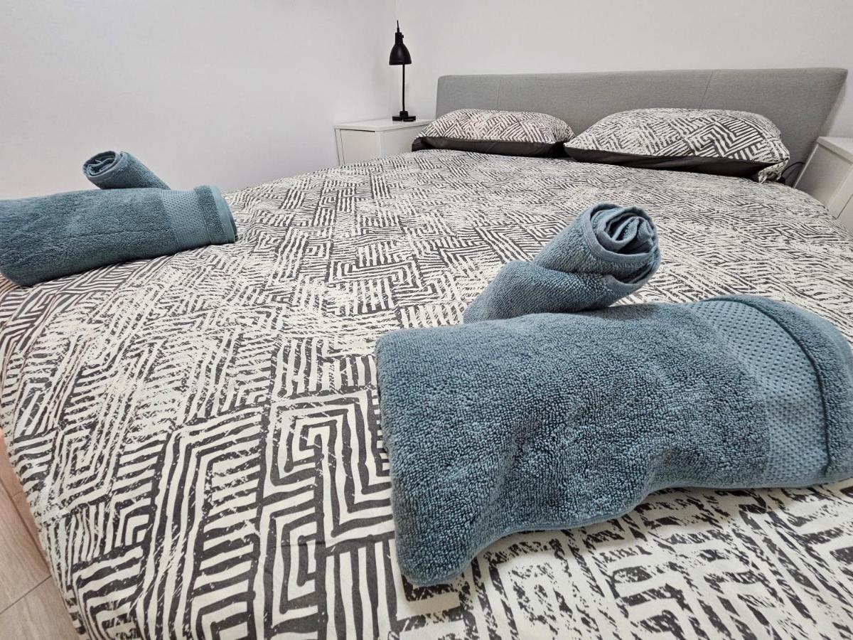 Apartman Carnevalus Rijeka Exteriör bild